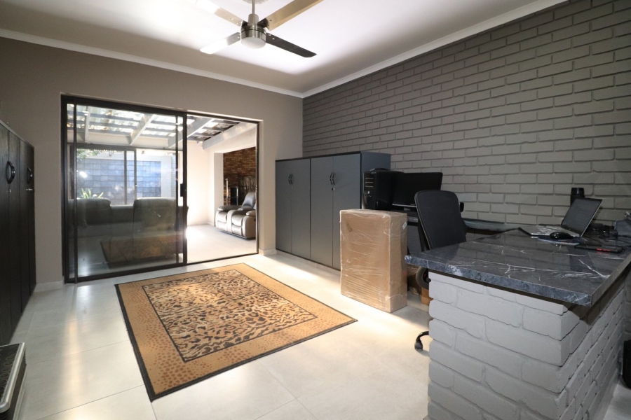 5 Bedroom Property for Sale in Irene Park North West